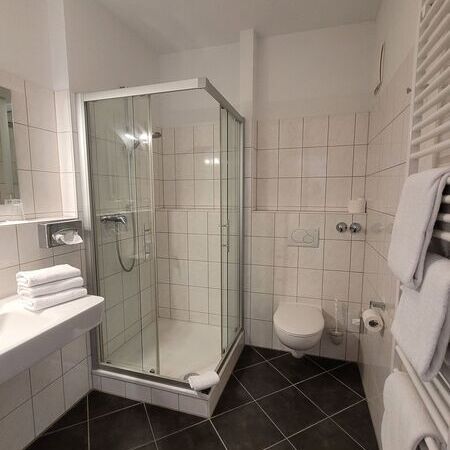 Bad in der Villa Königin