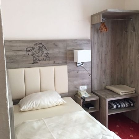 Einzelzimmer im Rosengarten