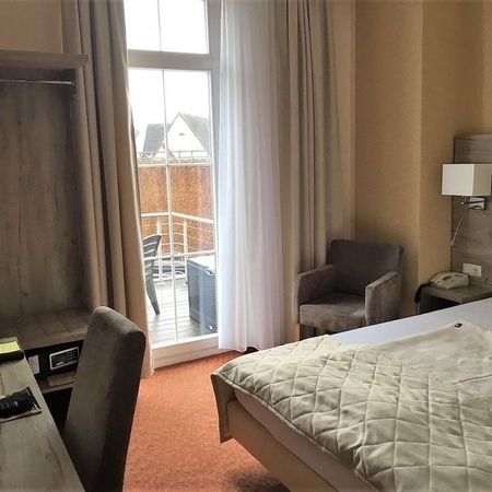 Doppelzimmer mit Balkon im Rosengarten