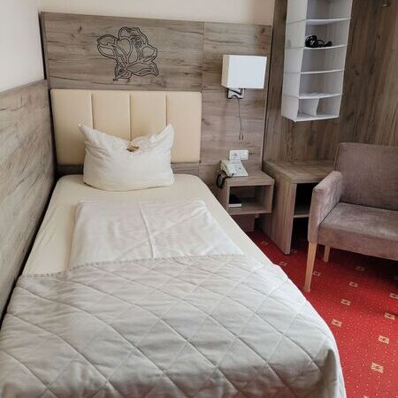 Einzelzimmer im Rosengarten